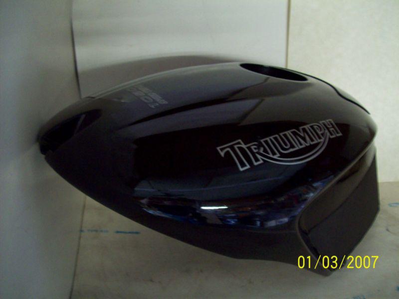 Very nice used gas tank off a 2006 triumph 1050 speed triple