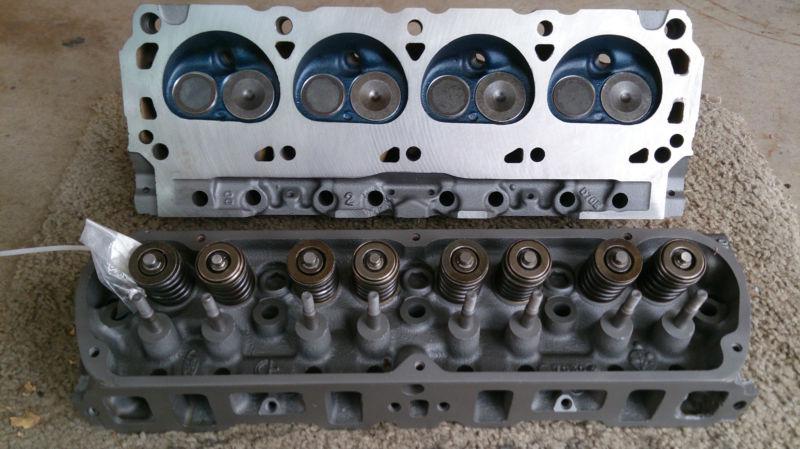 1977 ford 351w heads reman 5.8 litre d70e date code 7c28 and 7c30