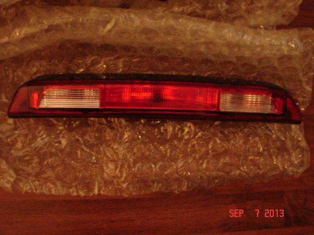 Nissan oem 26590ea800 high mount brake light-high mount lamp