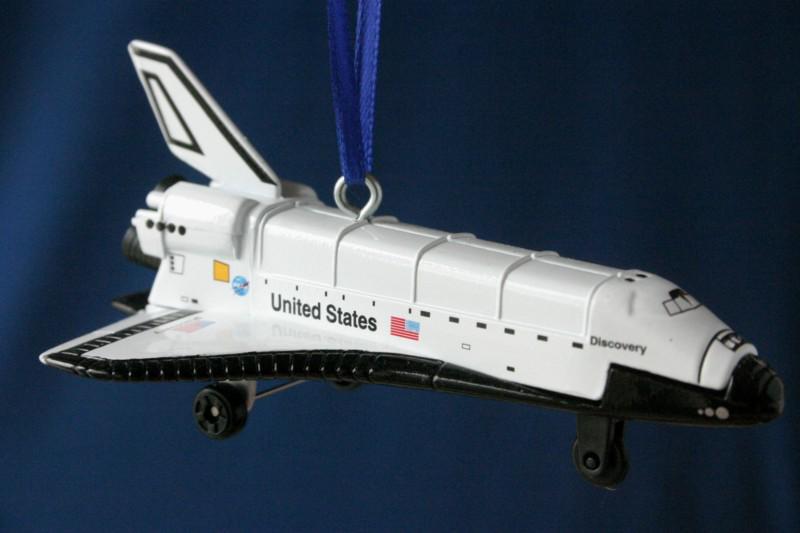 Space shuttle discovery * nasa * christmas tree ornament