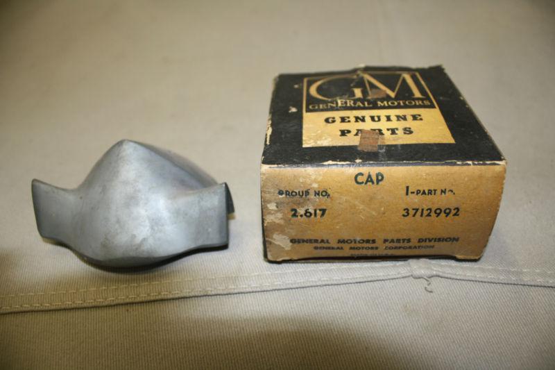 Nos 1955 1956 chevrolet horn center cap in box