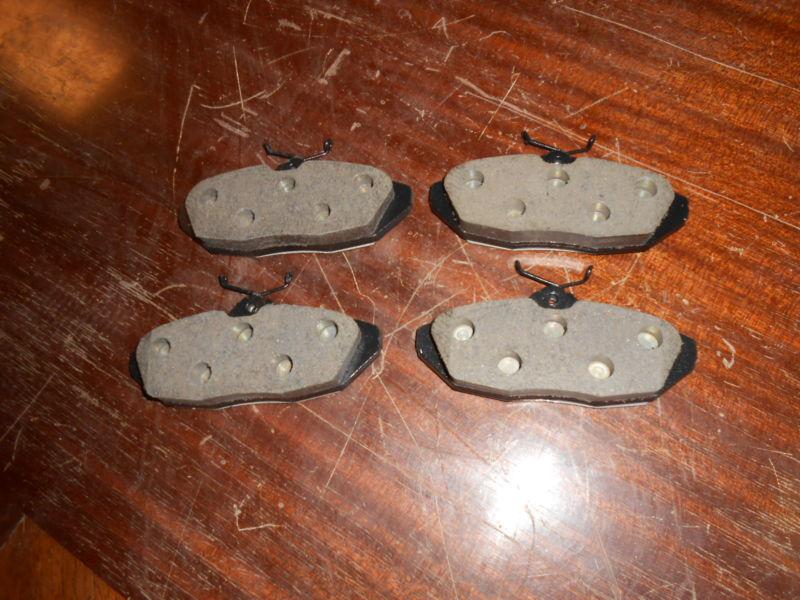 Nos.  1993 ford t-bird/cougar front brake pads f3sz-2200-ba or mc br64b oem.