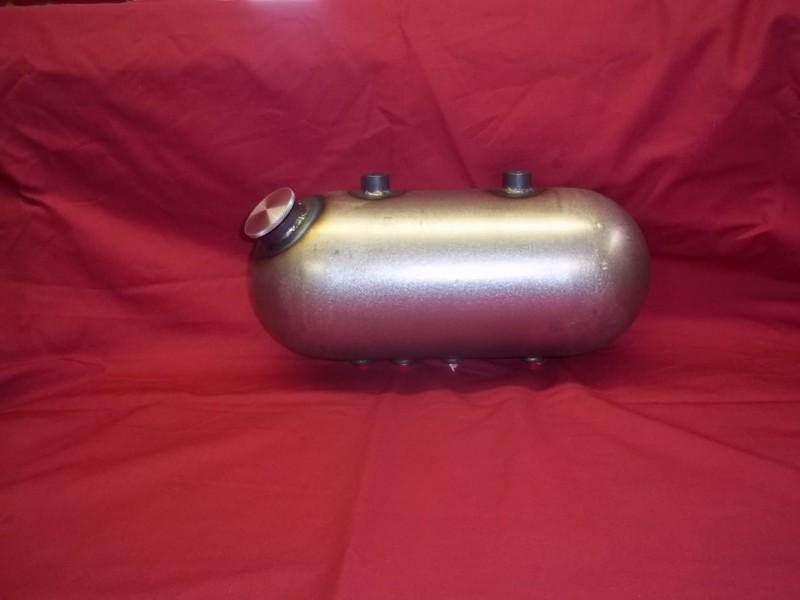  pill style oil tank for bobbers or choppers