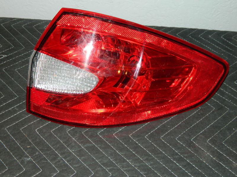 Oem 2011-2012 ford fiesta right / passenger side tail light assembly