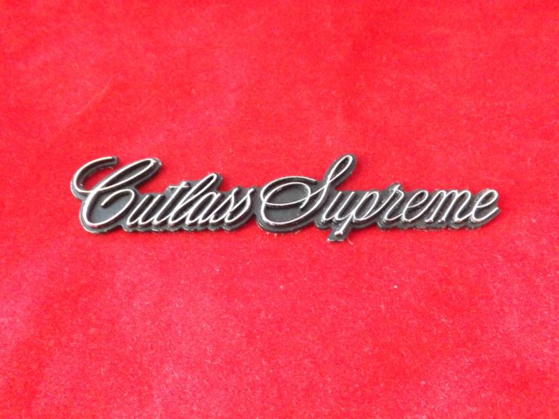 Oldsmobile cutlass supreme emblem chrome metal oem rear lh rh top 1978-1988