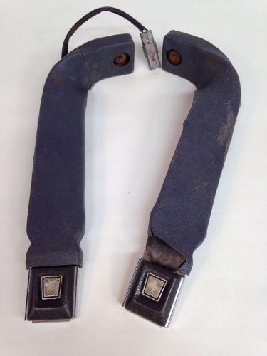 92-96 ford bronco f150 front bucket seat belt buckle reciever driver &amp; pass gray