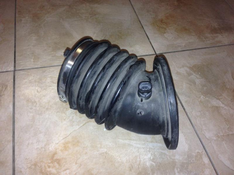 2000-2005 chevy impala monte carlo 3.8 air cleaner. not brittle, no cracks. 