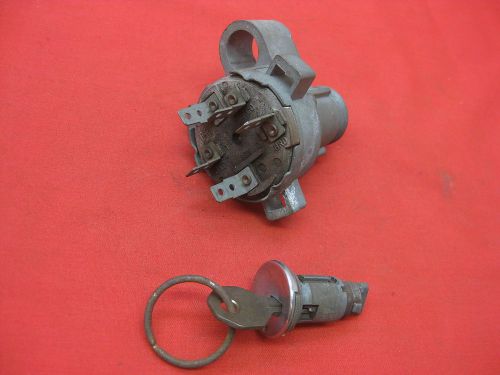 1965-1966 impala convertble ignition switch with key      3905