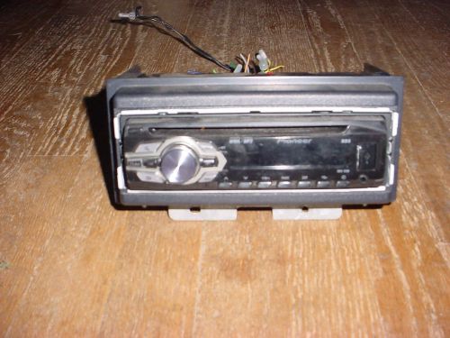 Pioneer radio audio cd player aux receiver deh-14ub