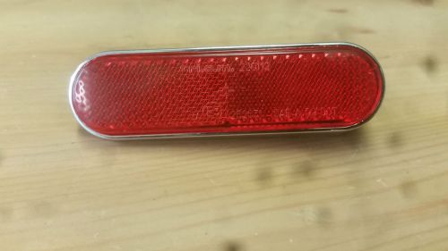 Genuine vespa rear red reflector rhs pn - 584926r