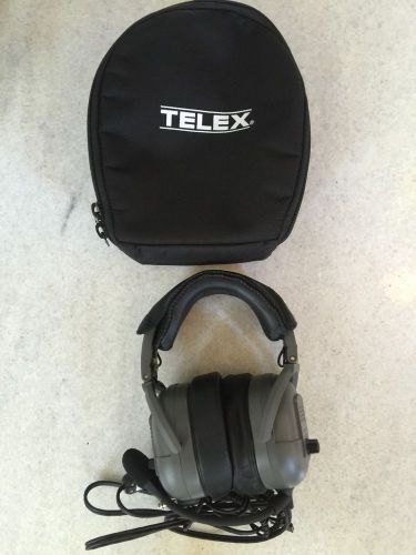 Telex echelon 25xt headset,  exceptionally clean, case included.