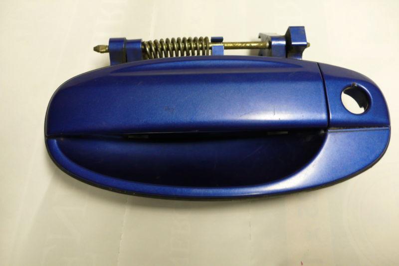 Driver  outside front door handle chevy aveo blue