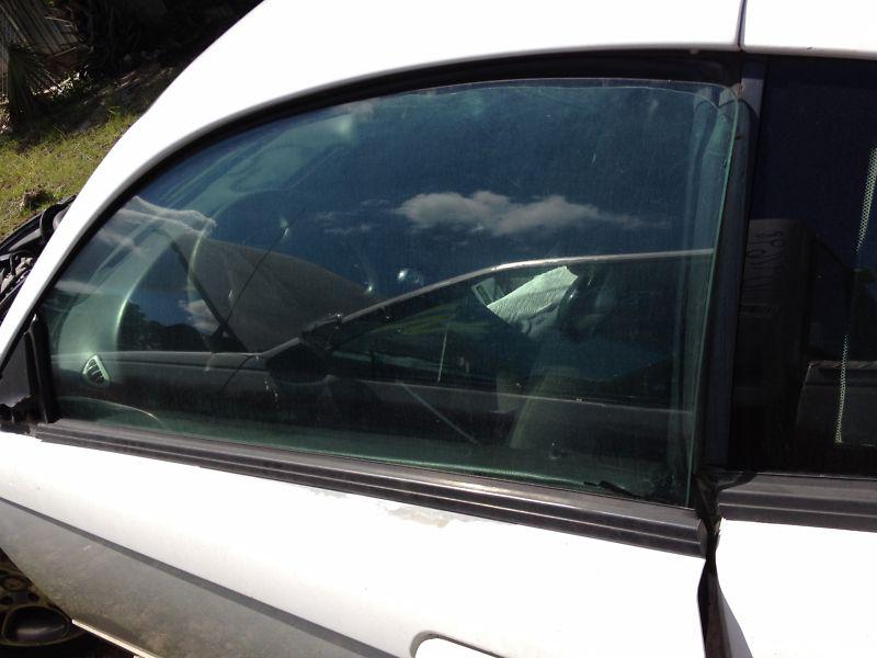1999- 2004 ford mustang left driver side front door glass window oem