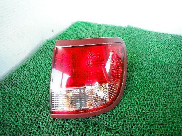 Nissan avenir 2000 rear right combination lamp [2515500]