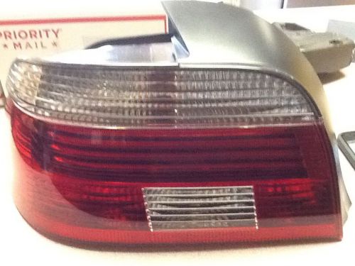 Replacement drives side tail light h24272011