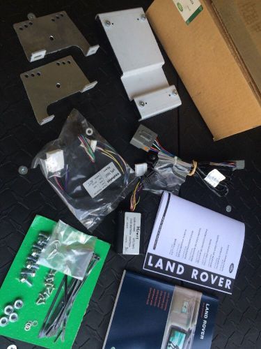 Land rover discovery 3 lr3 dvd installation kit genuine new vub503822