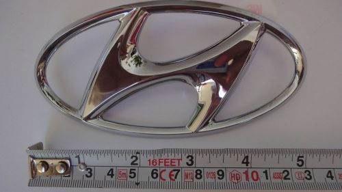 Hyundai matrix 2001-2010 rear trunk boot badge emblem genuine new 863003a000
