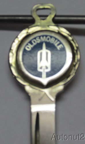 Oldsmobile white gold crest key 1970 1974 1978 1982