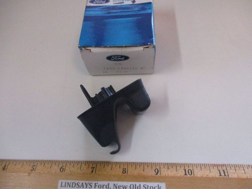 Ford 1992/2002 crown vic &amp; marquis &#034;clip&#034; retainer (visor rod) lh, free shipping