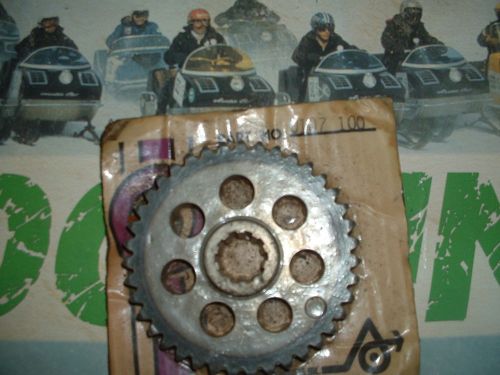 New arctic cat vintage 39 tooth sprocket 0107-100  panther puma 1973