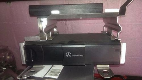 Mercedes benz w220 factory cd changer with mounting brackets