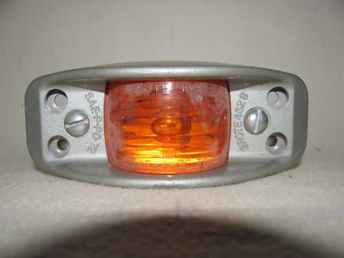 Grote 46283 amber side marker lamp w/ box