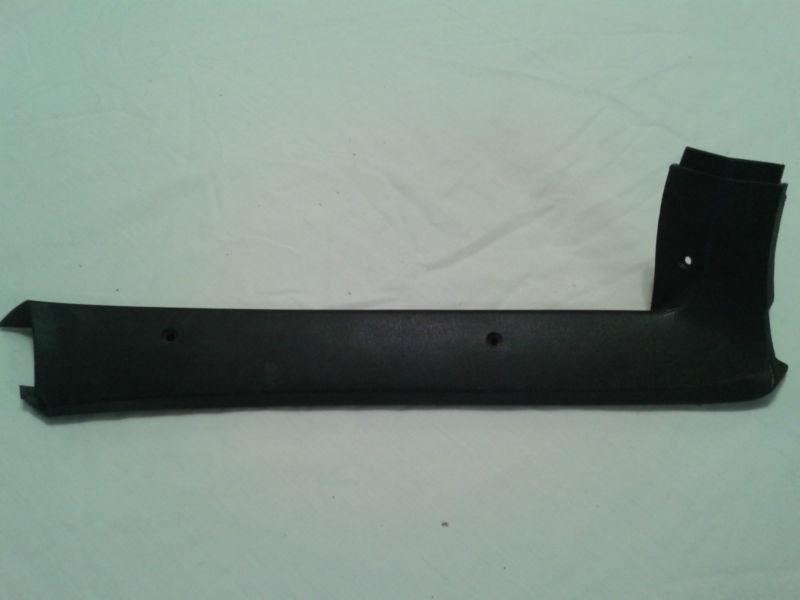 1978 corvette interior window pillar trim (rh)