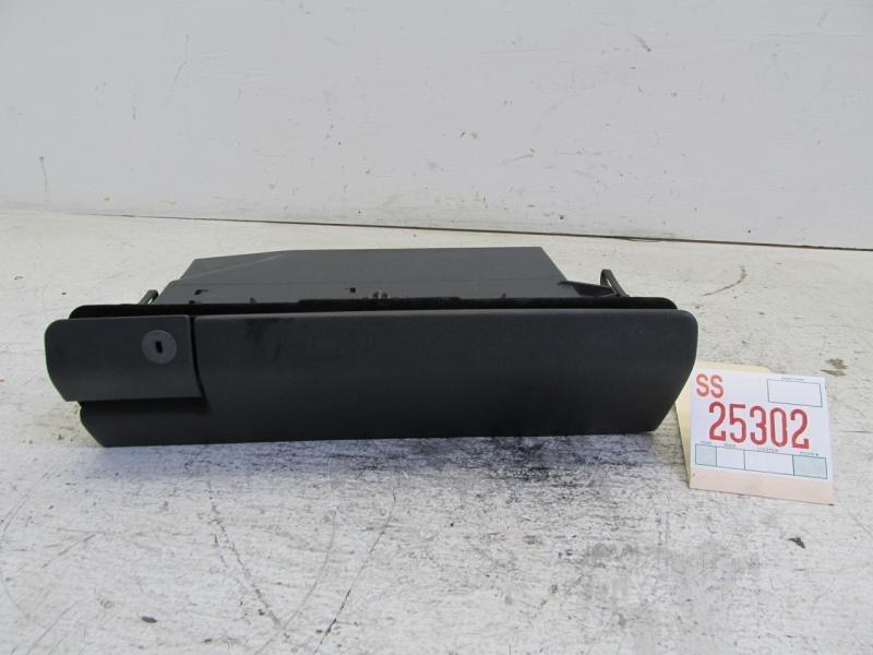 96-99 00 mercedes c280 right passenger front dash glove box storage compartment