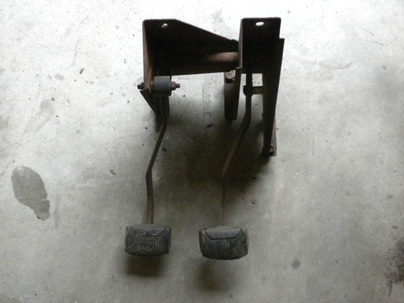 Early bronco brake/clutch pedal assembly