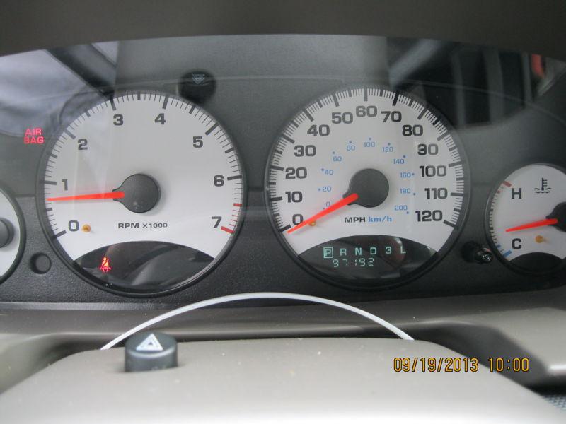 01 02 03 stratus speedometer cluster sdn mph w/o autostick trans 262171