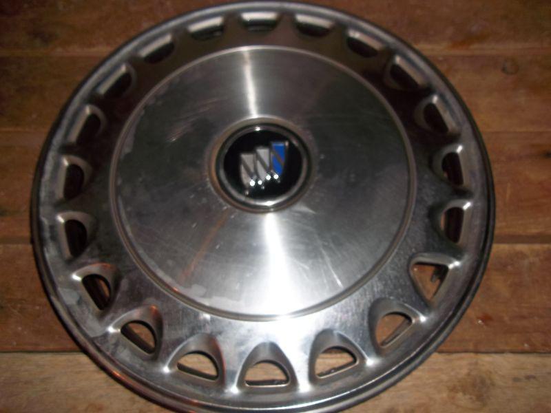 * 13 inch factory hubcap - buick skylark / 1980-1991
