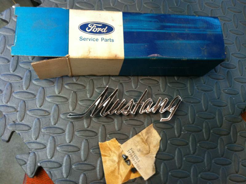 Nos original 1969-73 ford mustang trunk or fender emblem with orig box & anchors