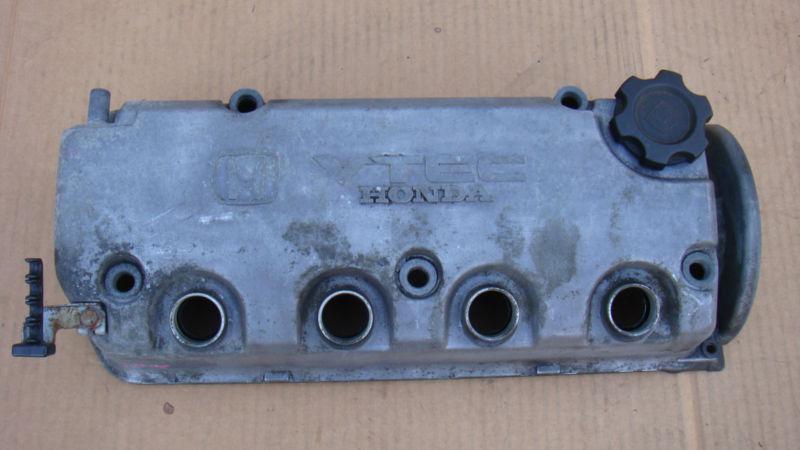 92-95 honda civic 1.6 d16z6 p08 vtec engine motor head valve cover 93 94 del sol