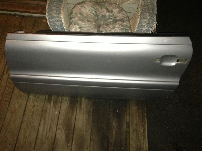 Volvo c70 driver’s side door left silver 426 coupe and convertible