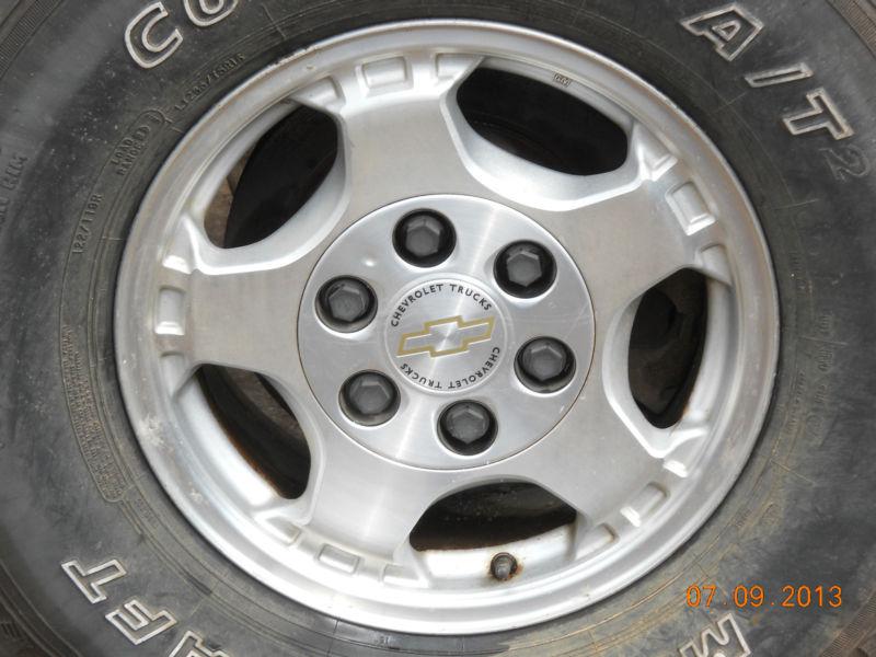 1999,2000,2001,2002 16 inch silverado factory oem wheel (rim)
