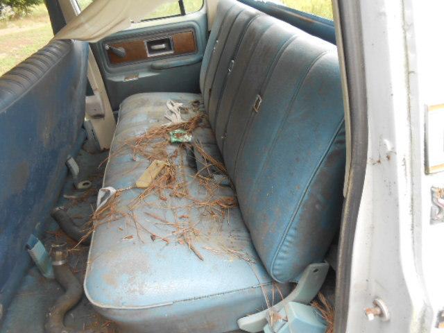 1977 chevrolet/gmc crew cab rear seat sk#7714