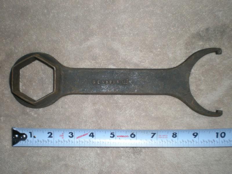 Vintage hexagonal hub/spanner wrench - great britain - id: sen 3225