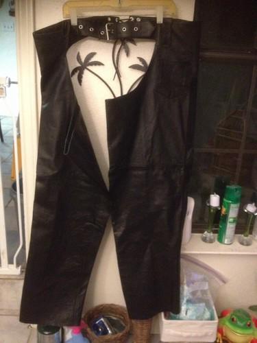 Hot leathers motorcycle chaps 4 xl  black leather euc
