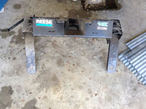 Reese fifth 5th wheel hitch 14k no rails,as is ,,pick up only