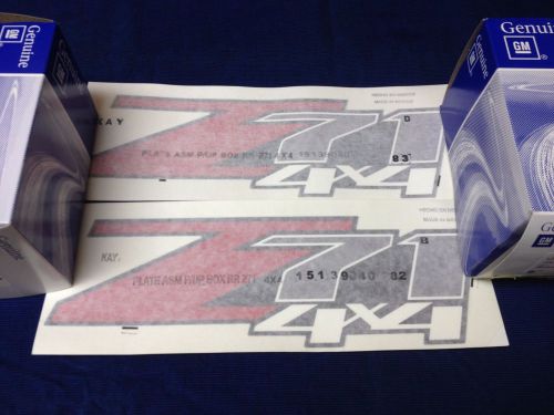 Set of 2 new oem 2004-2012 colorado canyon bed &#034;z71 4x4&#034; decals gm # 15139040