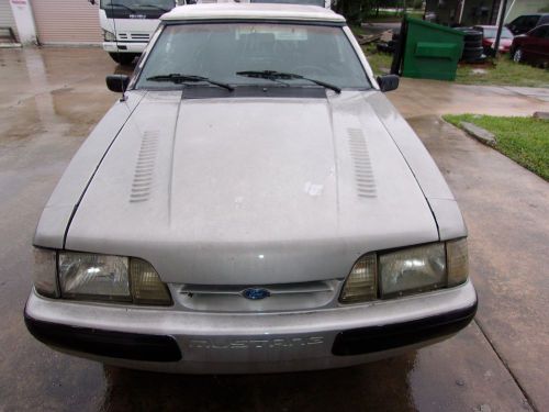 Parting out ford 1989 mustang convertible 5.0 5 speed parts r door