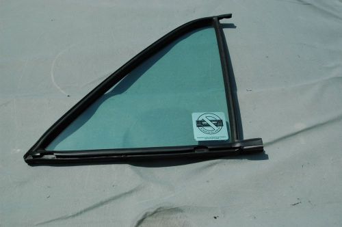 1986-1991 mercedes 420sel/300sel/300sd rear door vent glass  (rh)  oem
