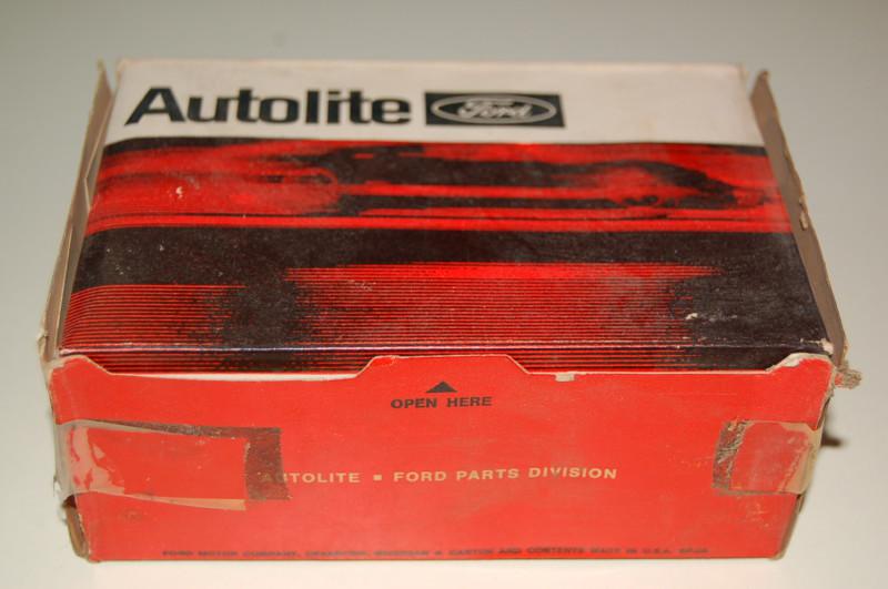 Vintage autolite by ford spark plugs, box of 10 new #bf-82, ford #b7a-12405-b