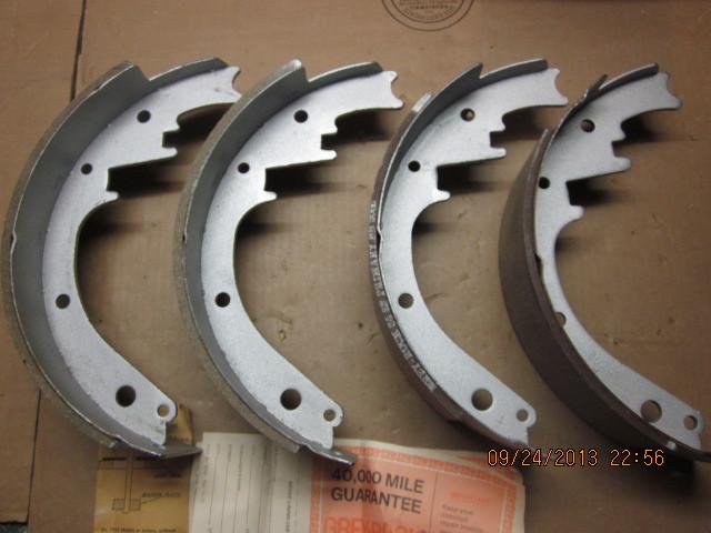 1959-70 chevy front brake shoes 