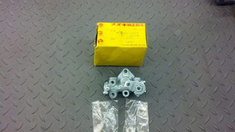 Suzuki rv90 oil pump assembly 16100-19014   16001-19802  nos oem brand new