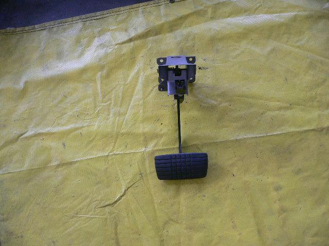 2003 subaru legacy outback brake pedal assembly