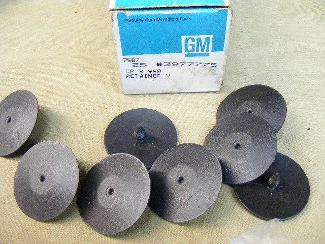 65 - 75 nos chevrolet  hood insulation retainers (8) 3977775 in orig. box
