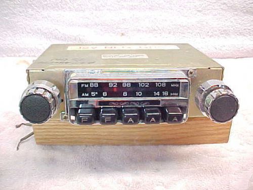 Vintage 60&#039;s 70&#039;s am fm car truck radio - plays excellent - model sc 4600f