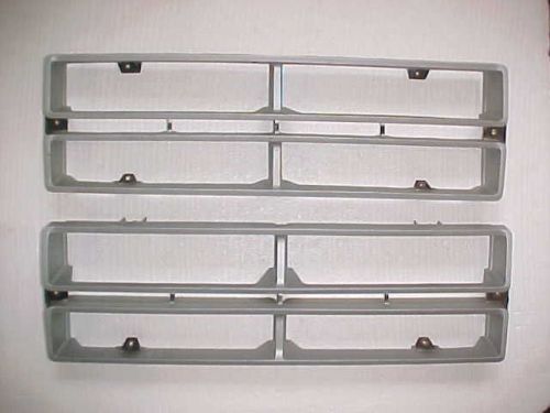 1972 ford f-100 plastic grille inserts - pair