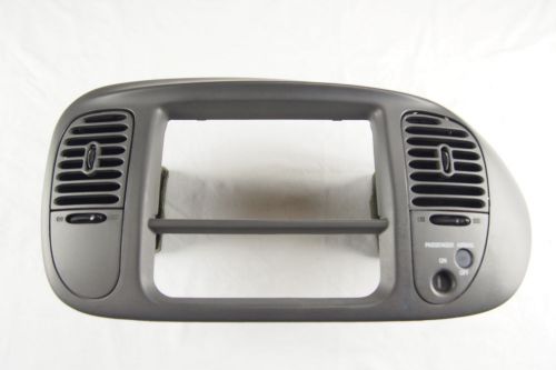 1997 1998 1999 2000 2001  ford f150 expedition radio/ climate bezel grey